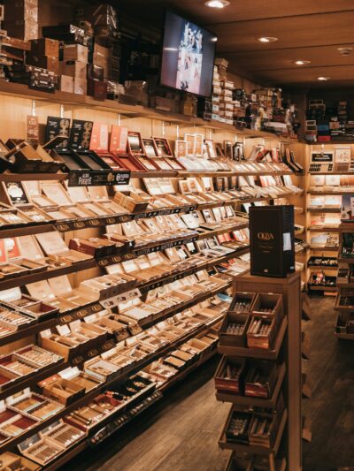 Cigar, Cigarette & Tobacco Dealers-Retail